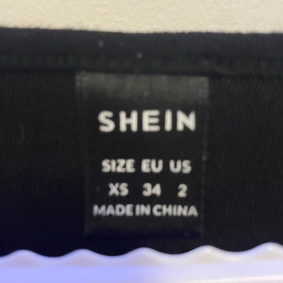 shein tie-at the back - Picture 2 of 2